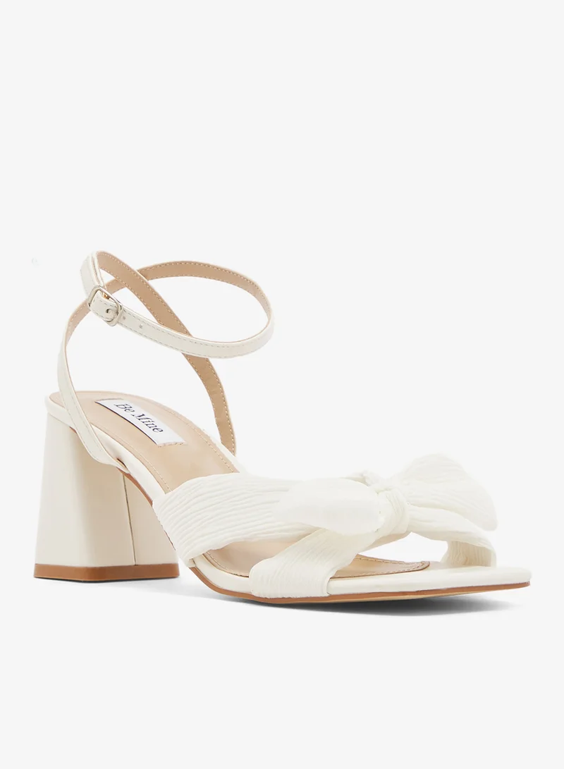 BE MINE صنادل بكعب عريض